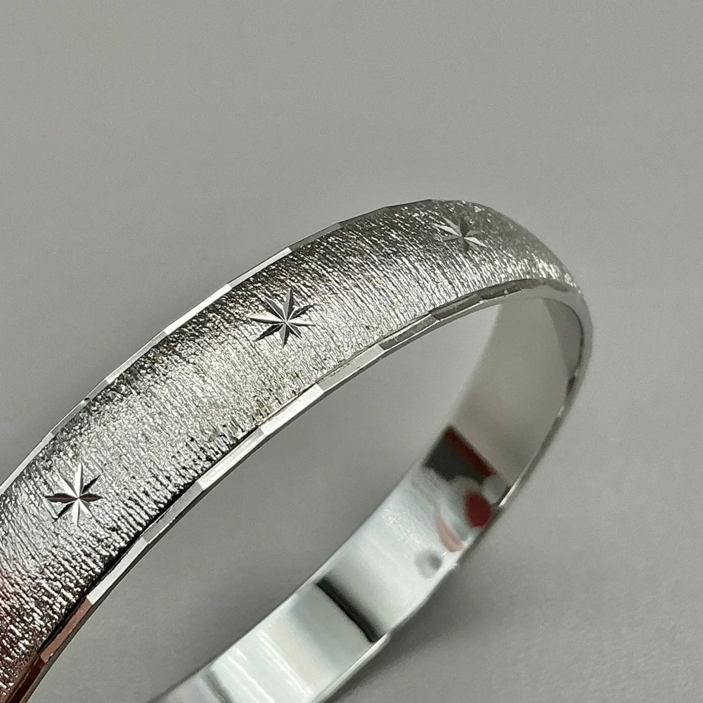 Monet Bracelet Womens Silver Tone Vintage‎ Textured Star Bangle Jewelry 7 Inches